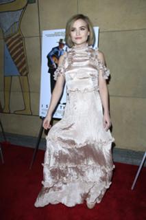 Maddie Hasson feet photo 6