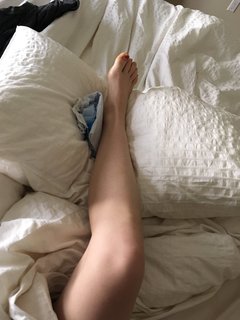 Maddie Hasson feet photo 18