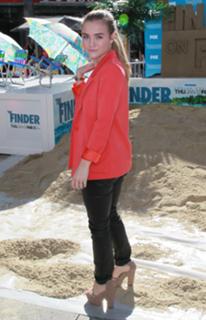 Maddie Hasson feet photo 2