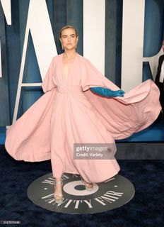 Maddie Hasson feet photo 18