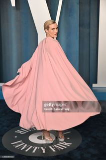 Maddie Hasson feet photo 16