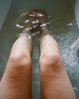 Maddie Hasson feet photo 5