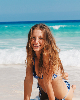 Maddie Lymburner feet photo 8