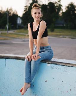 Maddie Lymburner feet photo 7