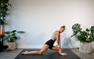 Maddie Lymburner feet photo 18