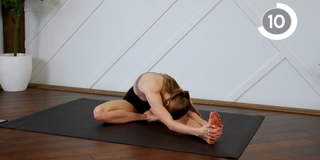 Maddie Lymburner feet photo 17