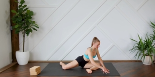 Maddie Lymburner feet photo 14