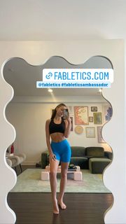 Maddie Ziegler feet photo thumbnail