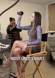 Maddie Ziegler feet photo thumbnail