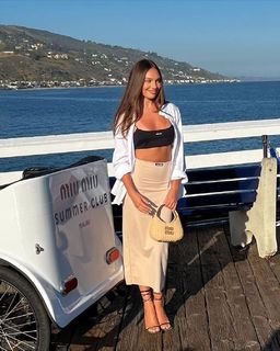 Maddie Ziegler feet photo thumbnail