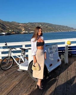 Maddie Ziegler feet photo thumbnail