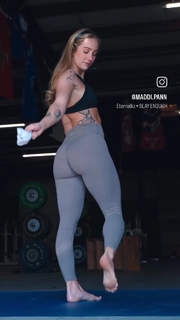 Maddison Pannell feet photo thumbnail