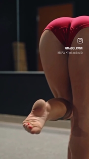 Maddison Pannell feet photo thumbnail