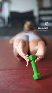 Maddison Pannell feet photo thumbnail