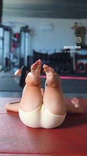 Maddison Pannell feet photo thumbnail