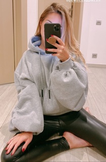 Maddy Burciaga feet photo 15