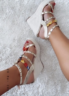 Maddy Burciaga feet photo 10