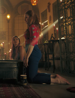 Madelaine Petsch feet photo thumbnail