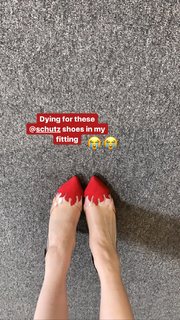 Madelaine Petsch feet photo thumbnail