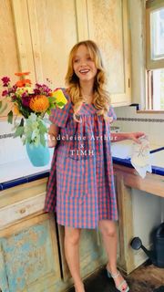 Madeleine Arthur feet photo 13