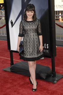 Madeleine Martin feet photo 3