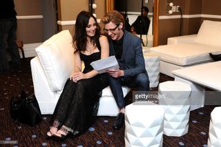 Madeleine Stowe feet photo thumbnail