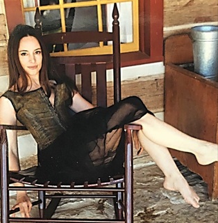 Madeleine Stowe feet photo thumbnail