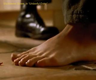 Madeleine Stowe feet photo thumbnail