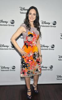 Madeleine Stowe feet photo thumbnail