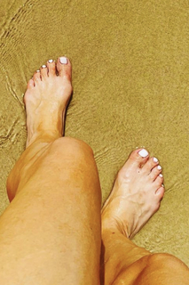 Madeleine West feet photo 1