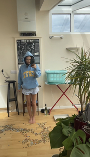 Madeline Argy feet photo thumbnail