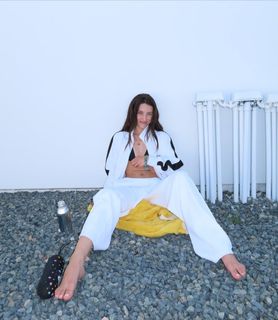 Madeline Argy feet photo thumbnail