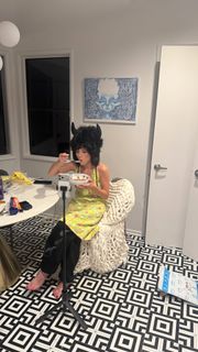 Madeline Argy feet photo thumbnail