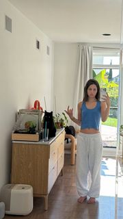 Madeline Argy feet photo thumbnail