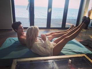 Madeline Brewer feet photo thumbnail