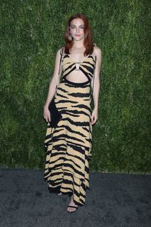 Madeline Brewer feet photo thumbnail