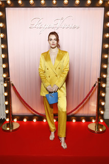 Madeline Brewer feet photo thumbnail