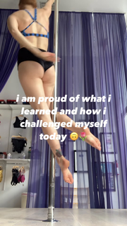Madeline Brewer feet photo thumbnail