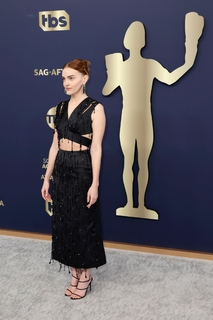 Madeline Brewer feet photo thumbnail