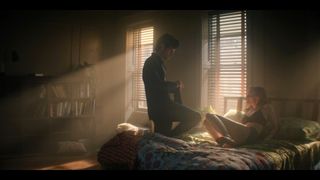 Madeline Brewer feet photo thumbnail