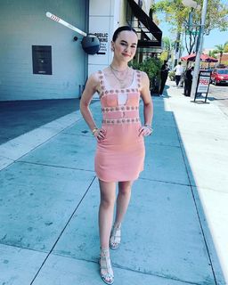 Madeline Carroll feet photo 12