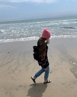 Madeline Carroll feet photo 9