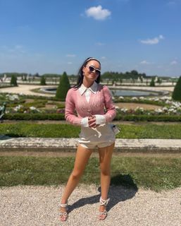 Madeline Carroll feet photo 8