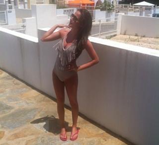 Madeline Duggan feet photo 7