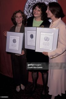 Madeline Kahn feet photo 12