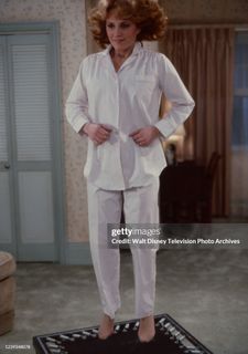 Madeline Kahn feet photo 6