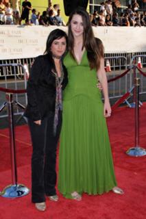 Madeline Zima feet photo thumbnail