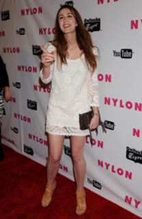 Madeline Zima feet photo thumbnail