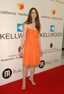 Madeline Zima feet photo thumbnail