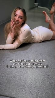 Madelyn Cline feet photo thumbnail